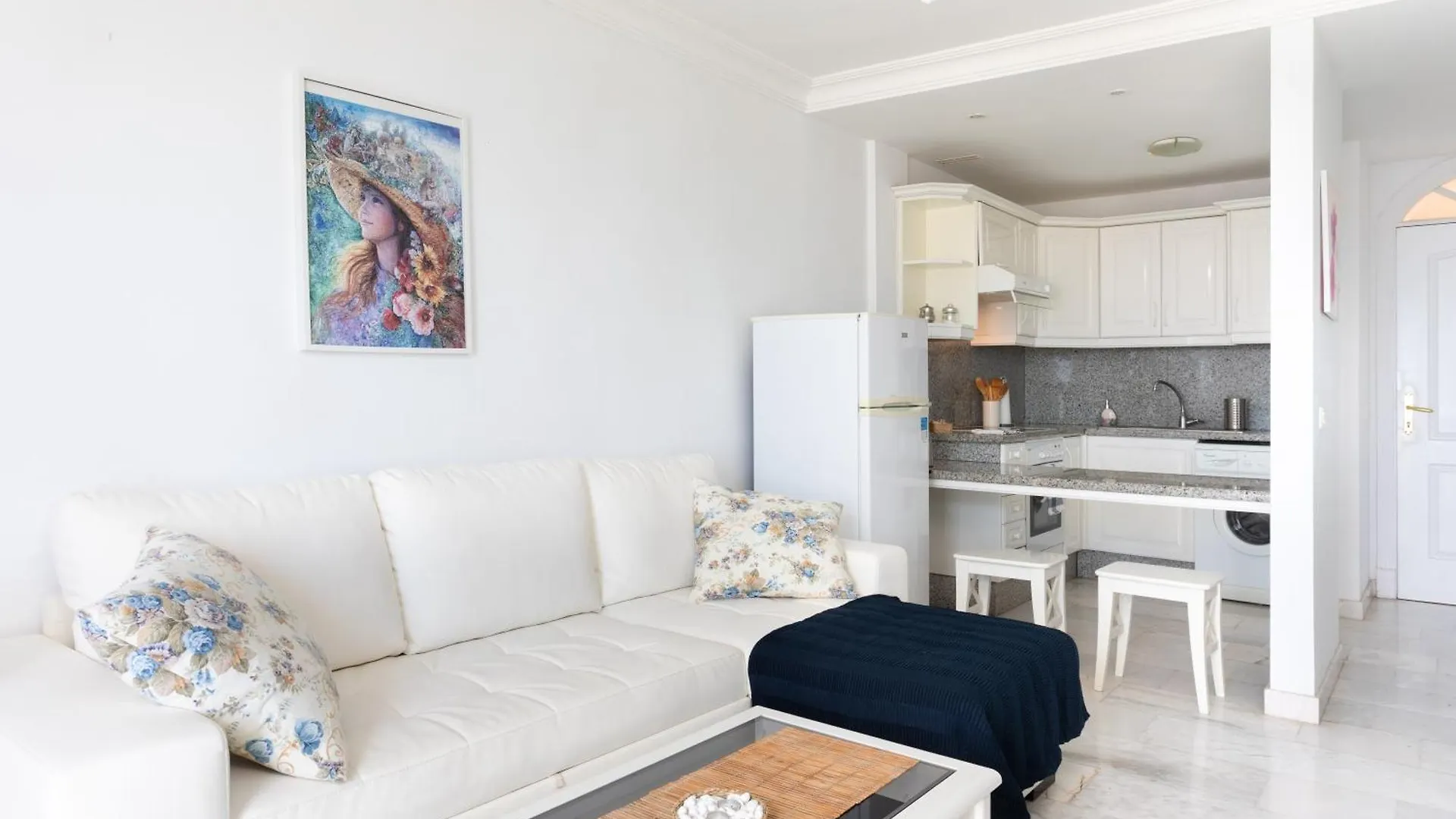 Eden Rentals Hermosas Vistas Al Oceano Y Los Acantilados 阿坎提拉德洛斯基 0*,  西班牙