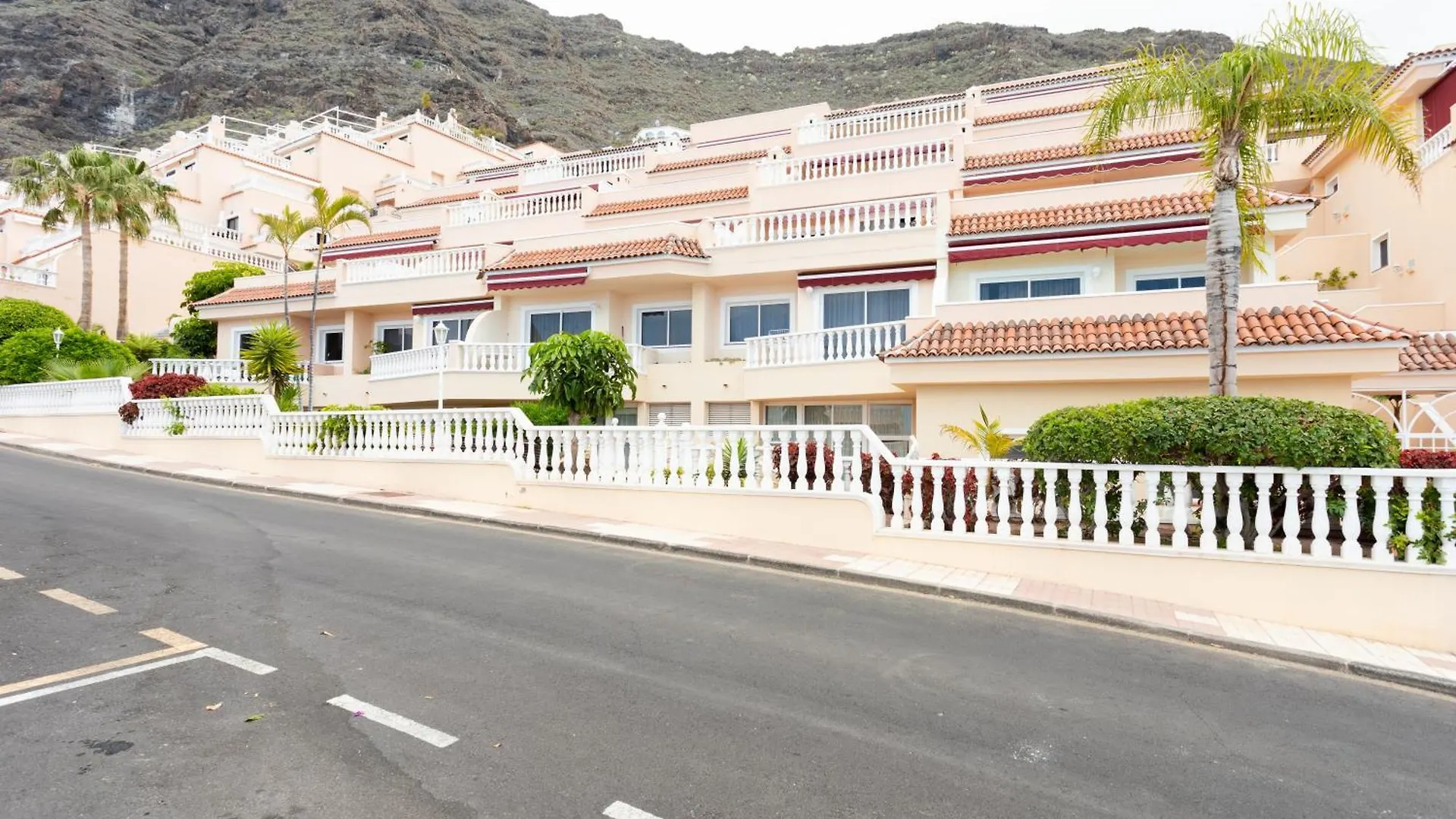 Apartment Eden Rentals Hermosas Vistas Al Oceano Y Los Acantilados Acantilado de los Gigantes Spain